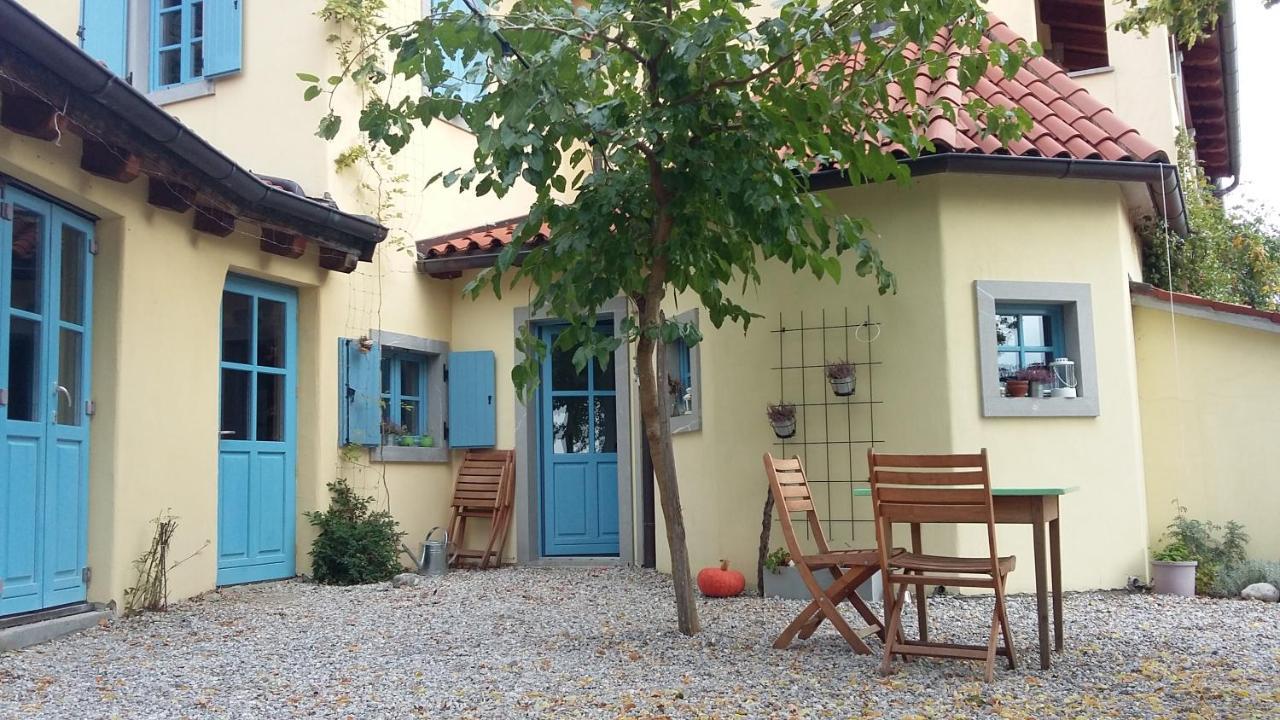 Farmstay Kmetija Stekar คอจส์โค ภายนอก รูปภาพ